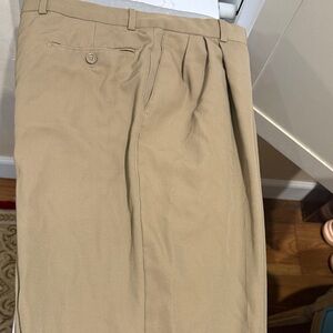 Men's Pleated Khaki Dress Pants - Classic Tan